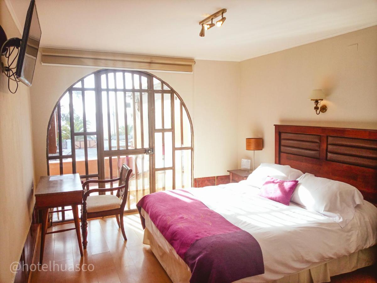 Hotel Huasco Bagian luar foto